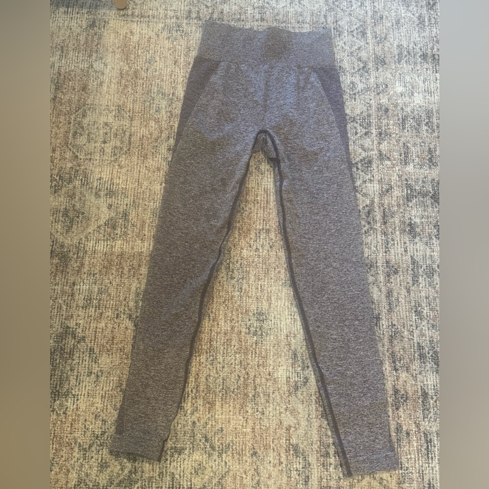 Gymshark women’s leggings Purple size‎ small